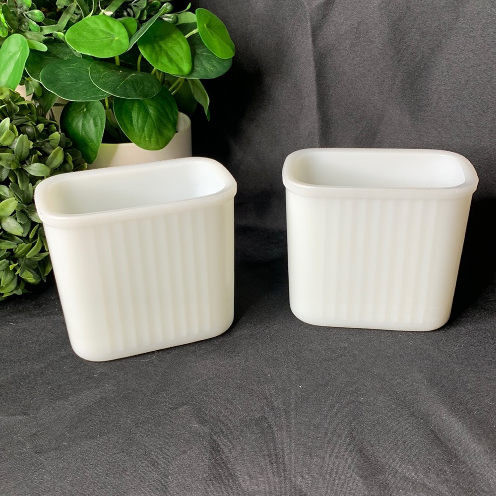 Set of 2 vintage 1950’s Hazel Atlas White Ribbed Refrigerator storage Jars